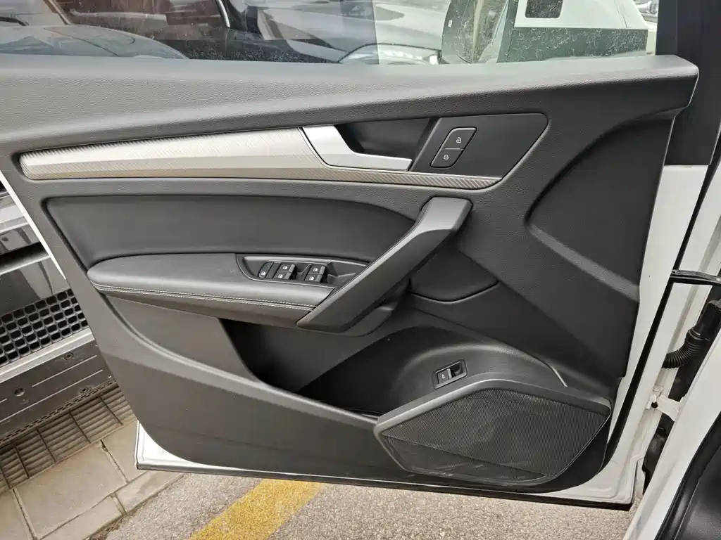 Audi Q5L 2020 45 TFSI exclusive sports model купить на сайте DeffCars