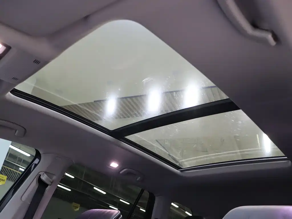 Touron 2024 380TSI four-wheel drive luxury version купить на сайте DeffCars