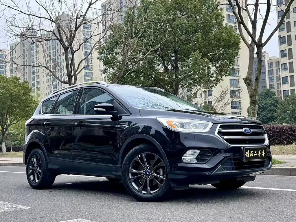 Escape 2019 EcoBoost 180 two-wheel drive platinum airfoil National V купить на сайте DeffCars