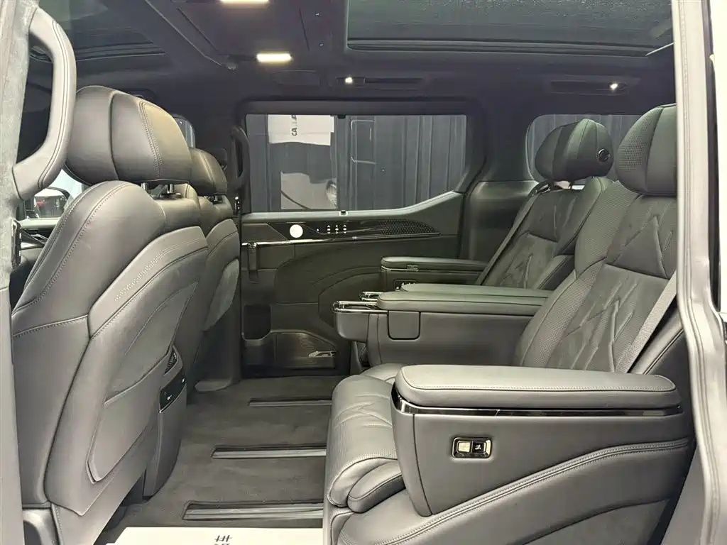 Jikrypton 009 2024 six-seat executive version four-wheel drive 108kWh купить на сайте DeffCars