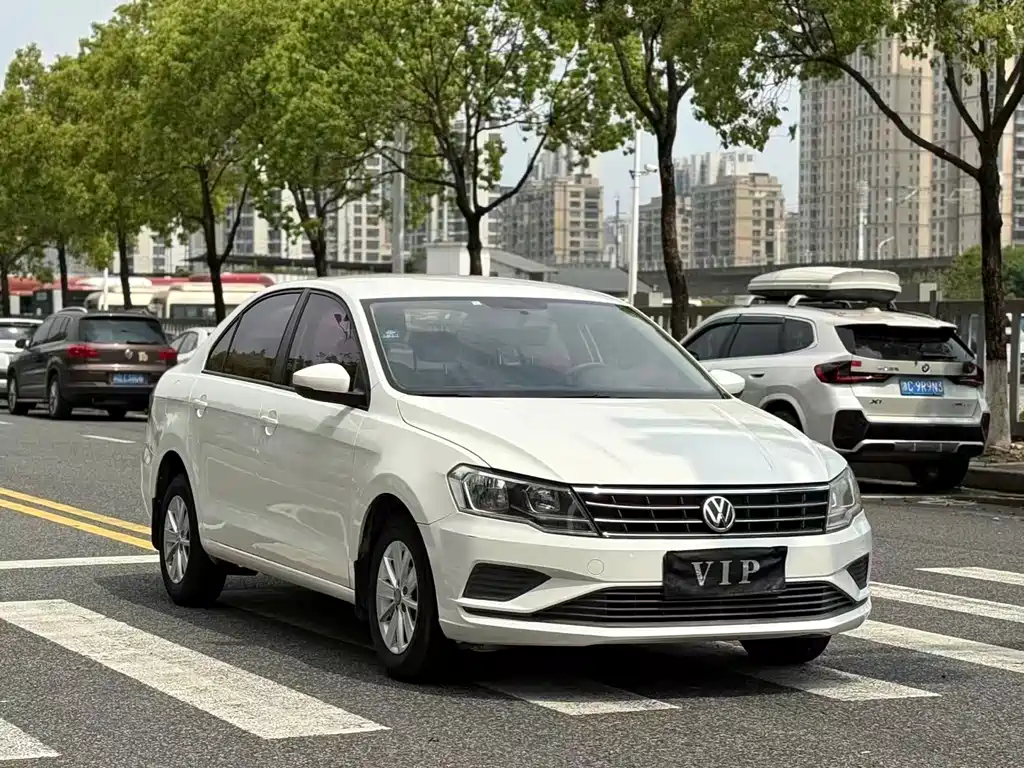 Jetta 2017 1.4L manual fashion model купить на сайте DeffCars