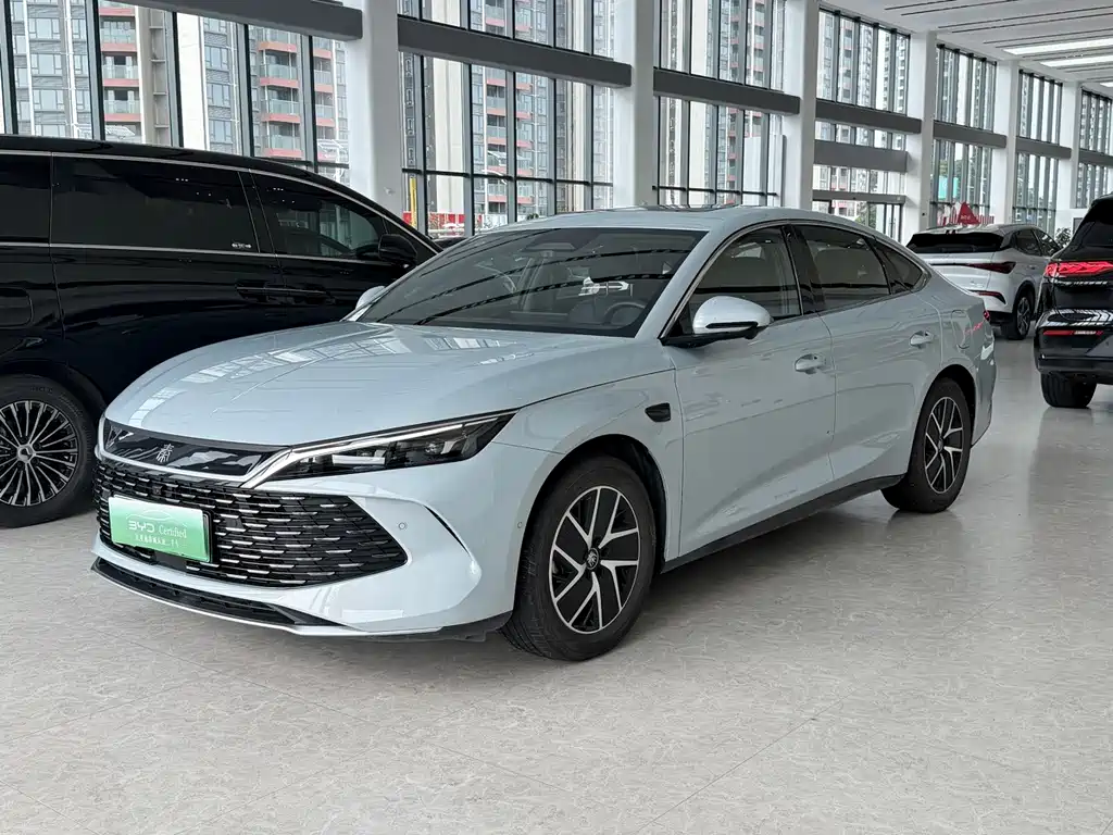 Qin L 2025 DM-i Smart Driving Edition 120KM Transcendent Type купить на сайте DeffCars