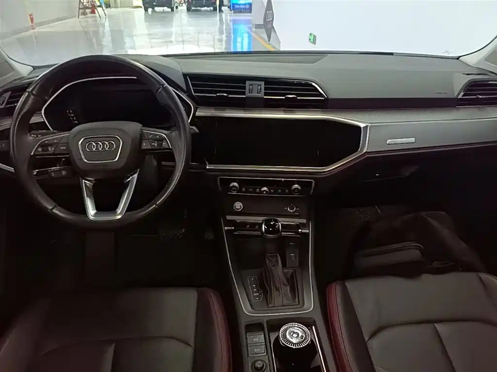 Audi Q3 2020 35 TFSI Fashionable and Elegant купить на сайте DeffCars