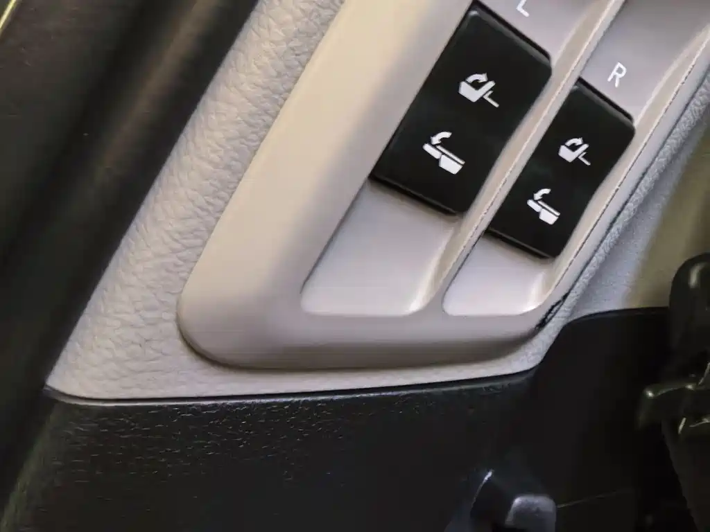 Prado 2018 3.5L automatic TX-L rear mounted spare tire купить на сайте DeffCars
