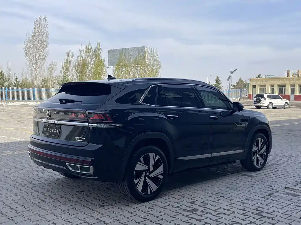 Touron 2024 Touron X 380TSI four-wheel drive luxury version купить на сайте DeffCars