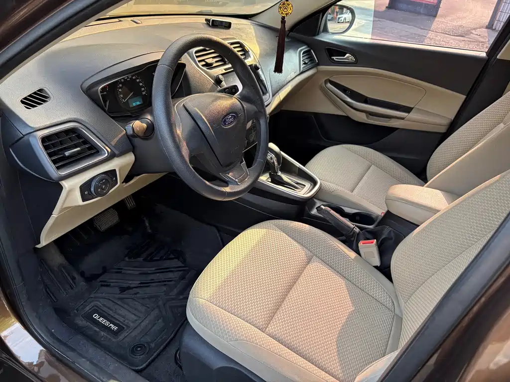 Escort 2015 1.5L Automatic Comfort Edition купить на сайте DeffCars