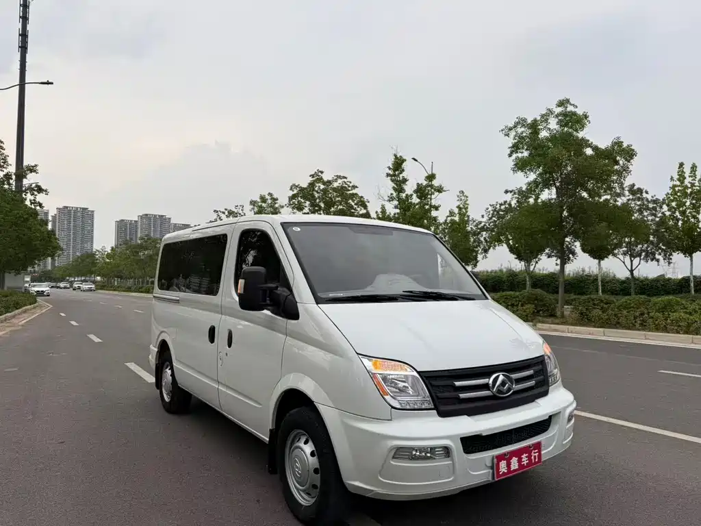 Xintu V80 2023 2.0T manual classic Aoyuntong short-axis ultra-low roof 5/6 seats купить на сайте DeffCars