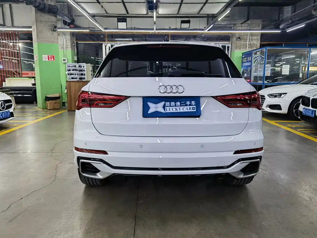 Audi Q3 2024 35 TFSI Fashionable and Dynamic купить на сайте DeffCars