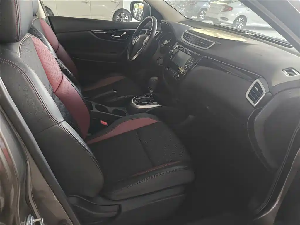 Qashqai 2017 2.0L CVT Deluxe Edition National VI купить на сайте DeffCars
