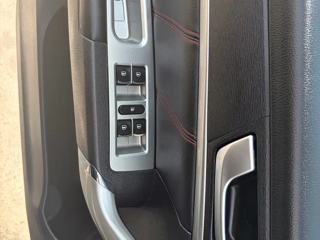 HAVAL H6 2015 sports version 1.5T automatic two-wheel drive luxury model купить на сайте DeffCars