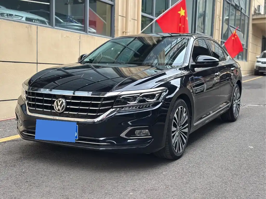 Passat 2021 330TSI Deluxe Edition купить на сайте DeffCars