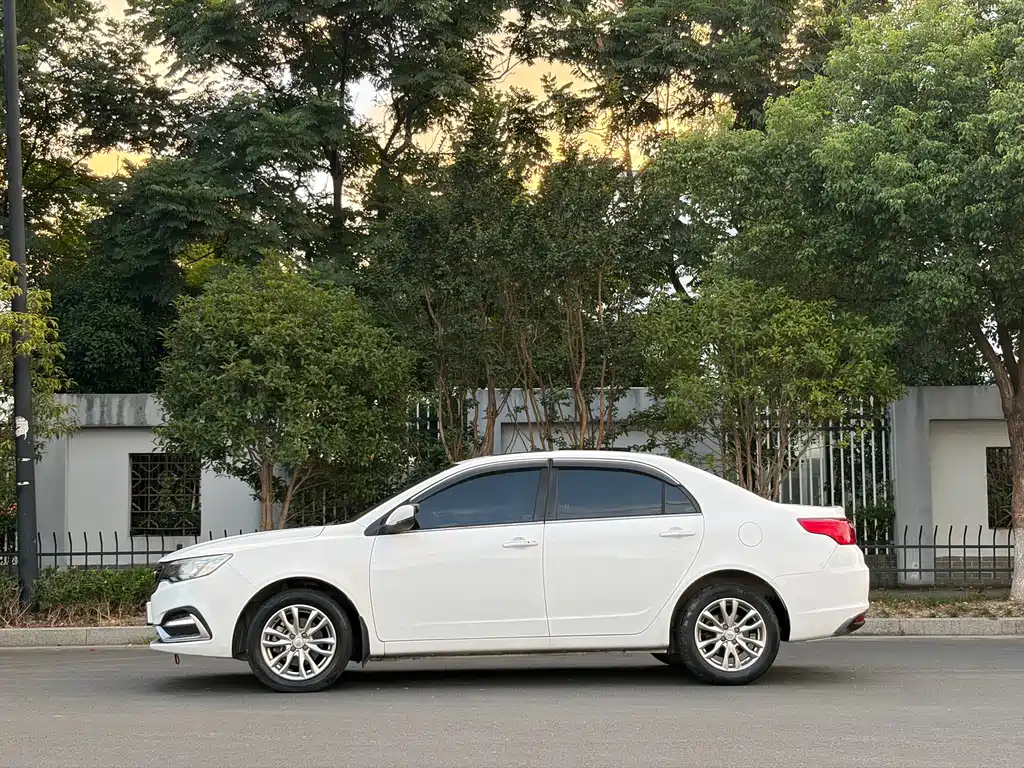 Vision 2019 Upgraded 1.5L CVT Premium Country VI купить на сайте DeffCars