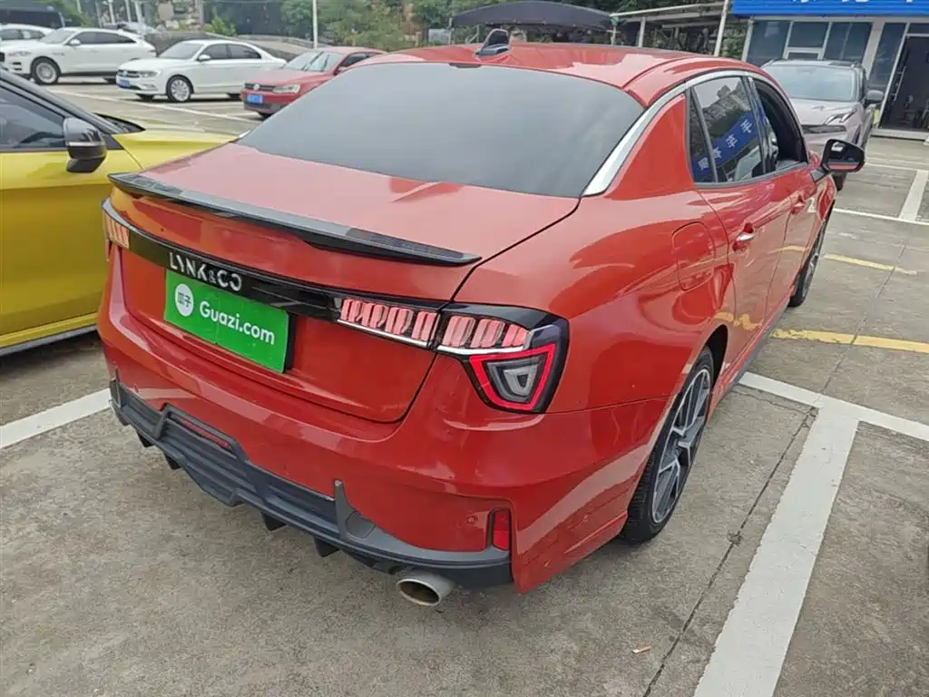 Lynk & Co 03 2019 1.5TD DCT Pro version National VI купить на сайте DeffCars
