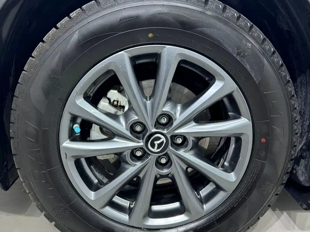 Mazda CX-4 2021 2.0L automatic two-wheel drive Blue Sky Vitality Edition купить на сайте DeffCars