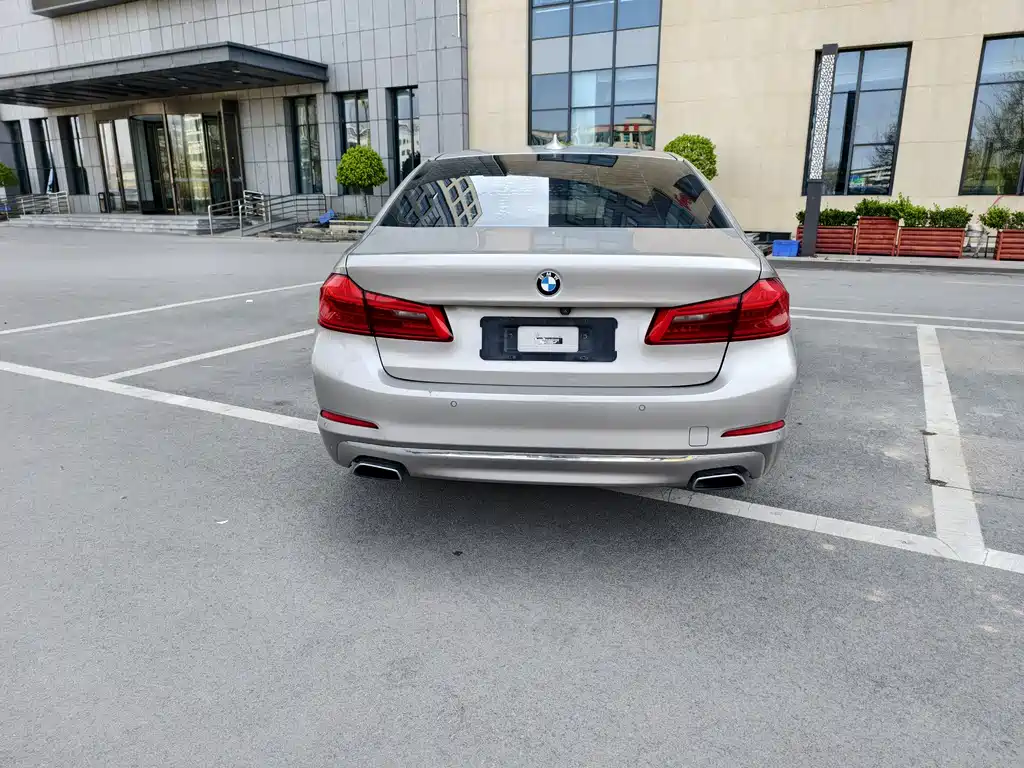 BMW 5 Series 2019 525Li Luxury Package купить на сайте DeffCars