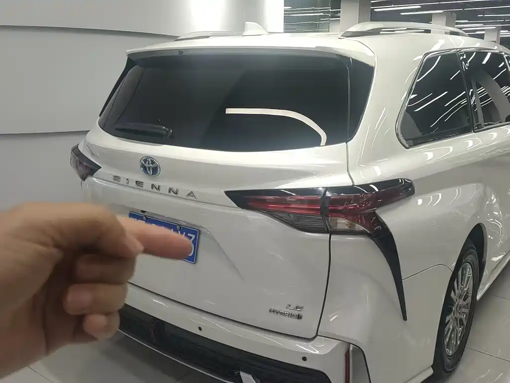 SIENNA 2023 2.5L Hybrid Comfort Edition купить на сайте DeffCars