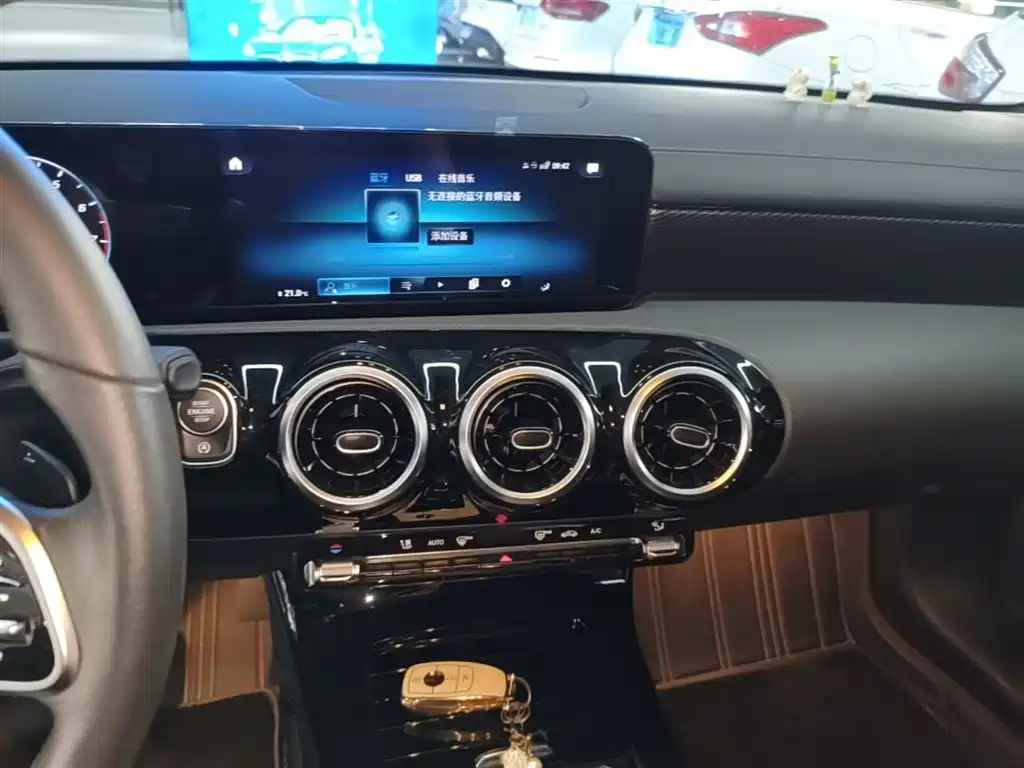 Mercedes-Benz A-Class 2022 A 200 L Sports Sedan Dynamic Type купить на сайте DeffCars