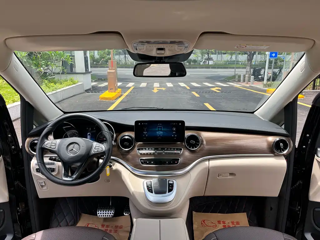 Mercedes-Benz V-Class 2022 V 260 Premium Edition купить на сайте DeffCars