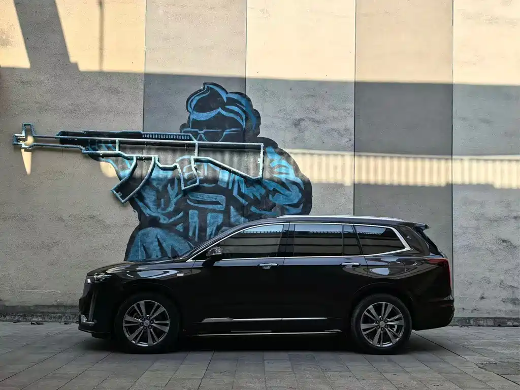 Cadillac XT6 2020 28T six-seat luxury model купить на сайте DeffCars