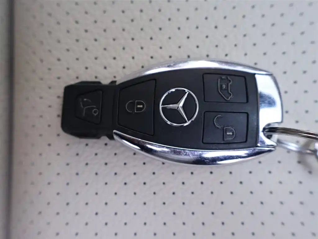 Mercedes-Benz V-Class 2022 V 260 Pilot Edition купить на сайте DeffCars