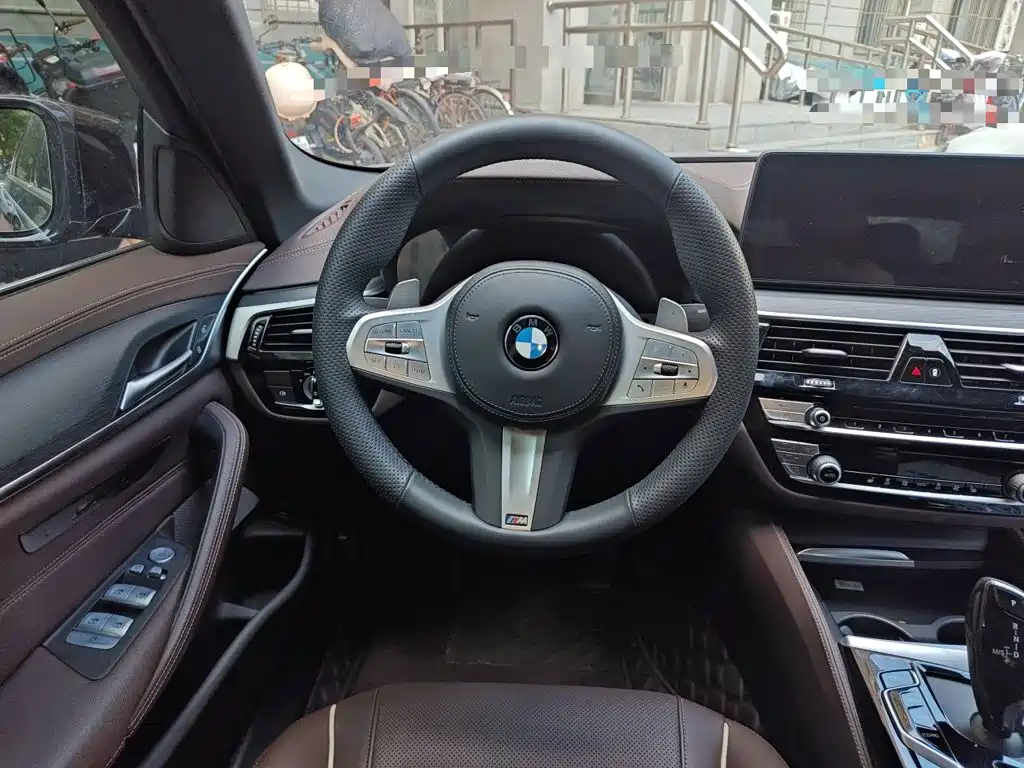 BMW 5 Series 2022 facelift 2 530Li leading M sports package купить на сайте DeffCars