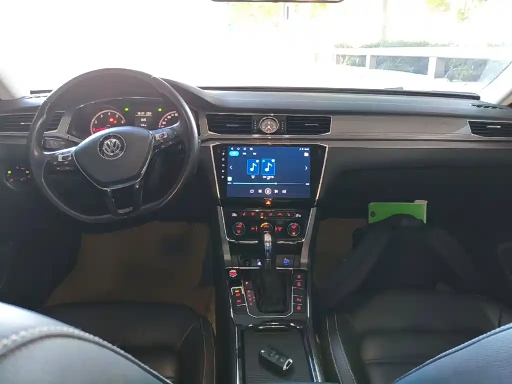 Passat 2017 330TSI DSG Premium Edition купить на сайте DeffCars