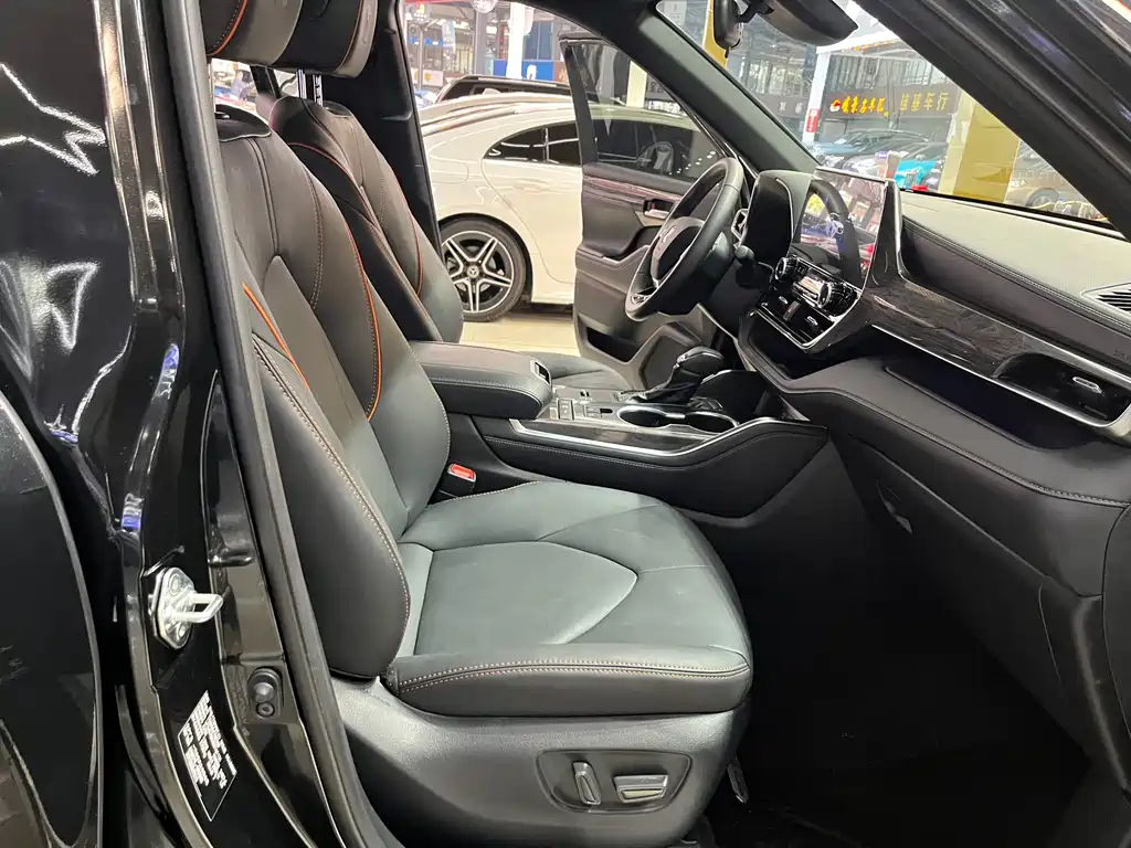 Crown Lufang 2024 2.5L HEV four-wheel drive luxury version купить на сайте DeffCars