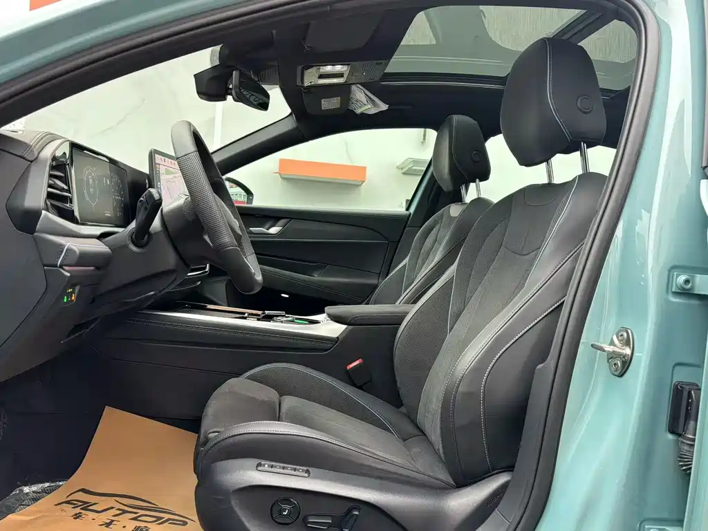 Passat 2025 Pro 380TSI Star Dragon Edition купить на сайте DeffCars