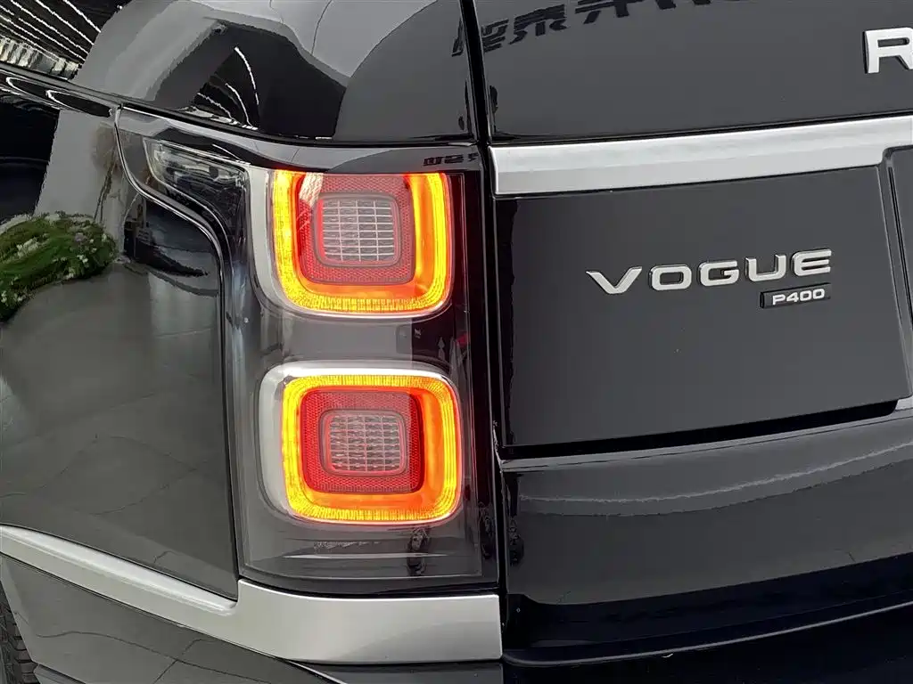 Range Rover 2022 3.0 L6 400PS Legendary Extended Classic Edition купить на сайте DeffCars