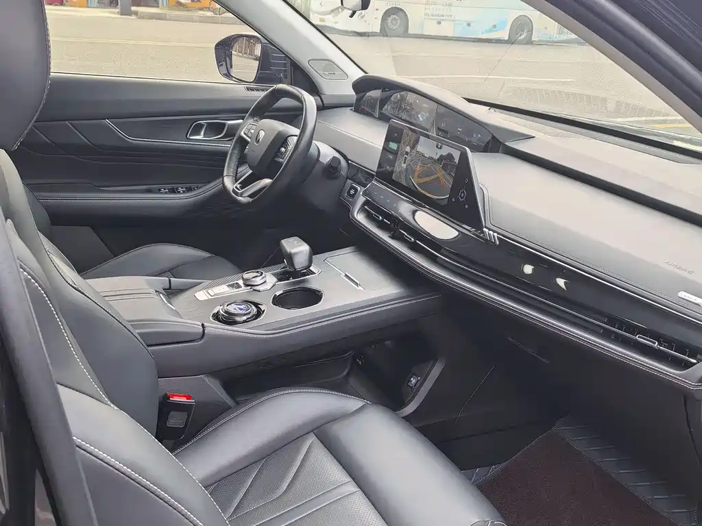 Changan UNI-K 2024 2.0T two-wheel drive Yueshang model купить на сайте DeffCars