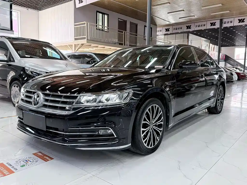Huiang 2018 facelift 380TSI two-wheel drive business version купить на сайте DeffCars