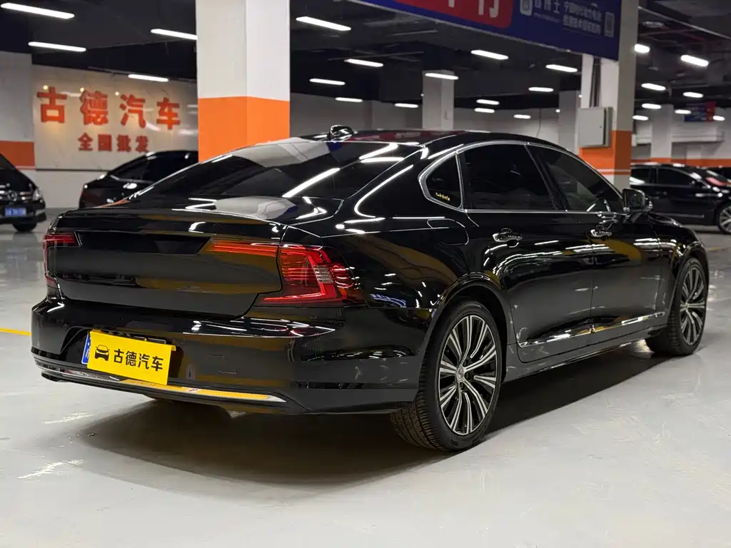 Volvo S90 2022 B5 Zhiyuan Luxury Edition купить на сайте DeffCars