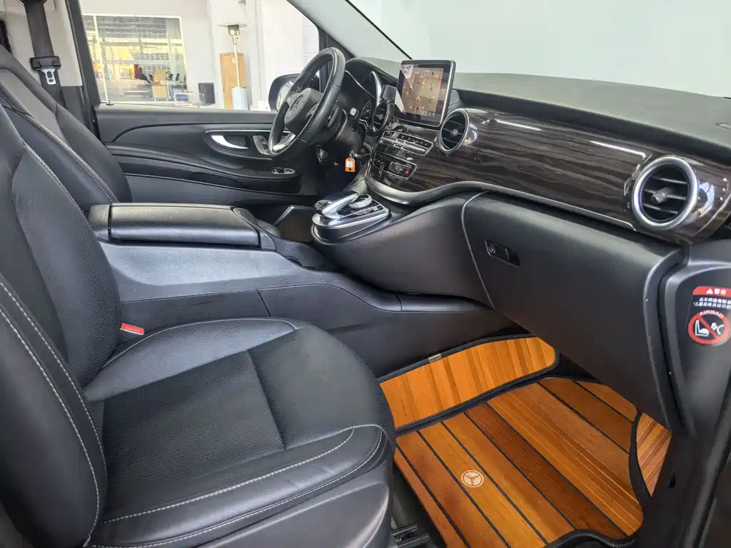 Mercedes-Benz V-Class 2020 V 260 Pilot Edition купить на сайте DeffCars