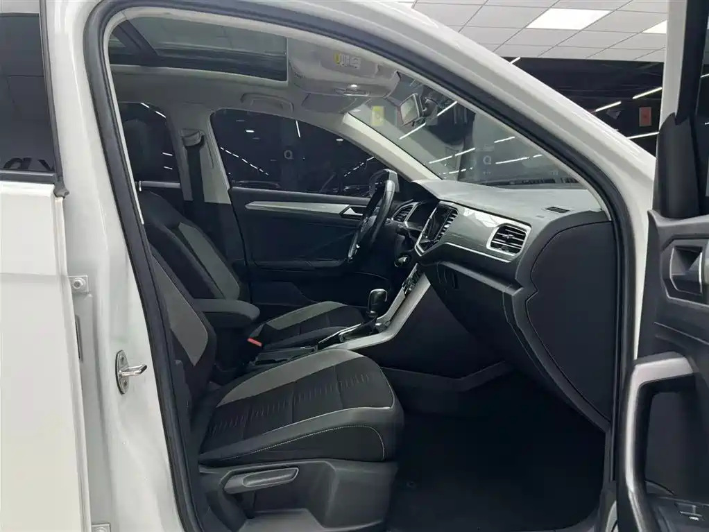 T-ROC 2021 facelift 280TSI DSG two-wheel drive elite intelligent version купить на сайте DeffCars
