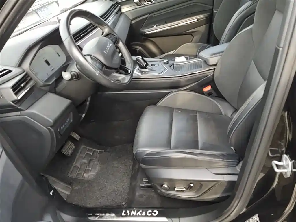 Lynk & Co 01 2023 1.5TD EM-F PM купить на сайте DeffCars