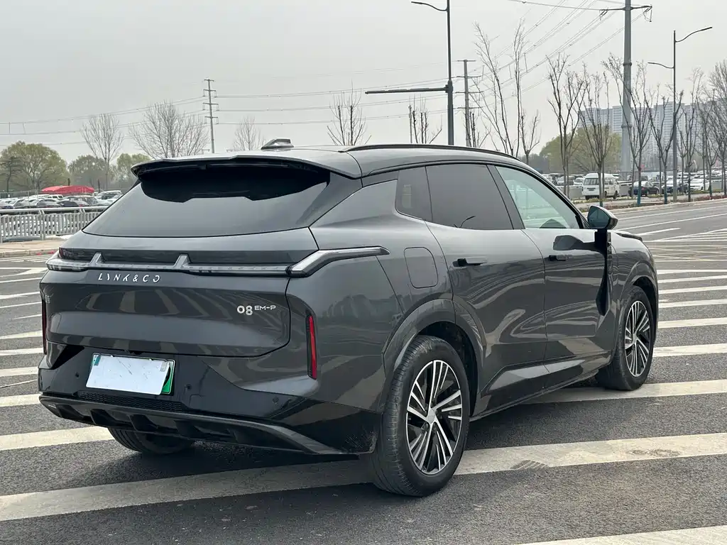 Lynk & Co 08 EM-P 2023 model 120km long range Halo купить на сайте DeffCars