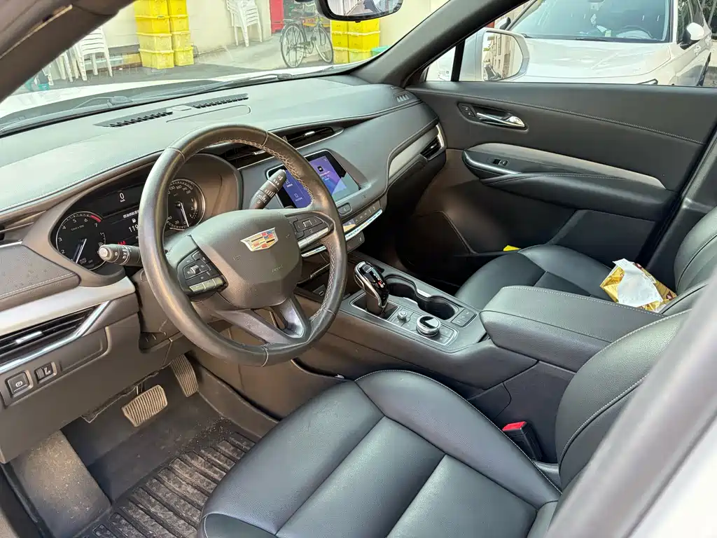Cadillac XT4 2020 Modified 28T 2WD Luxury Edition купить на сайте DeffCars