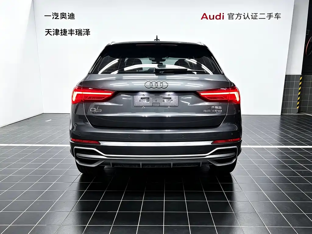 Audi Q3 2019 35 TFSI aggressive and dynamic купить на сайте DeffCars
