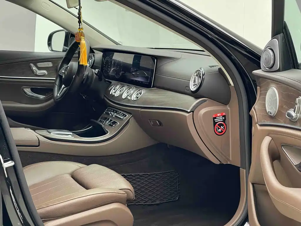 Mercedes-Benz E-Class 2019 E 200 L купить на сайте DeffCars