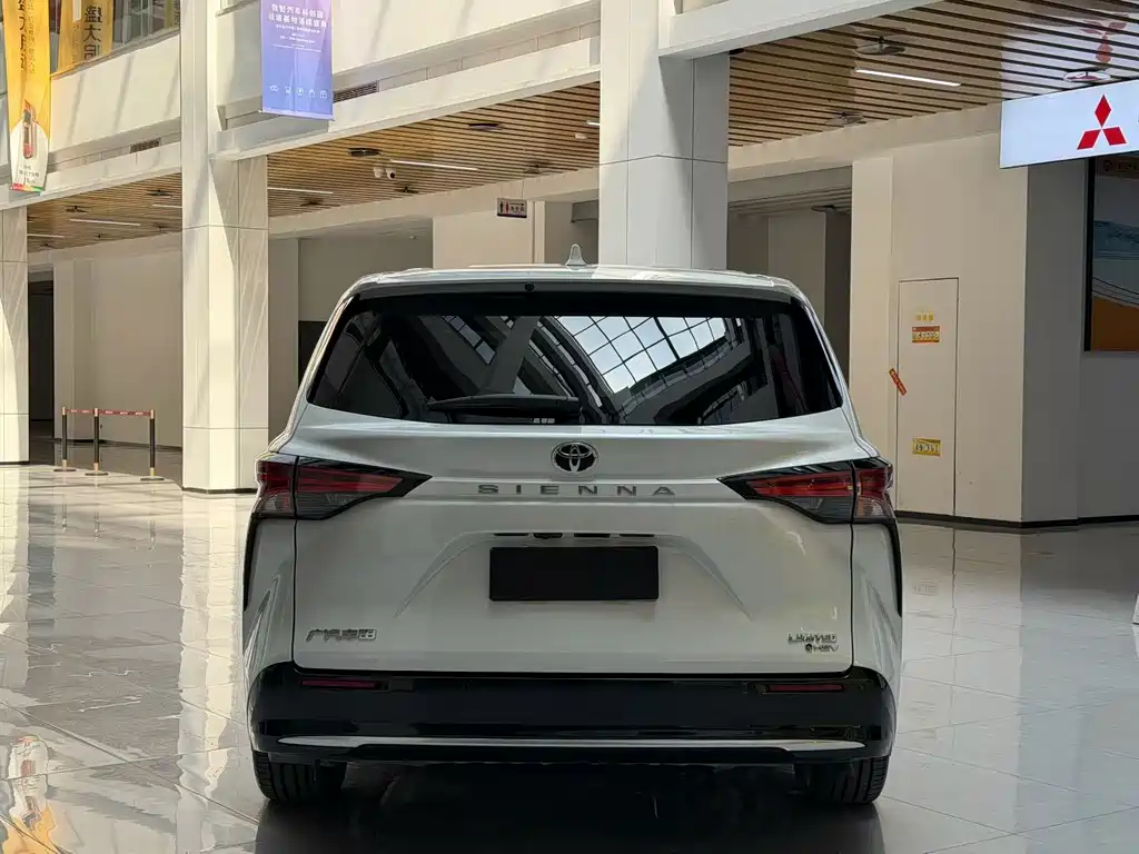 SIENNA 2024 2.5L Hybrid Premium Edition купить на сайте DeffCars