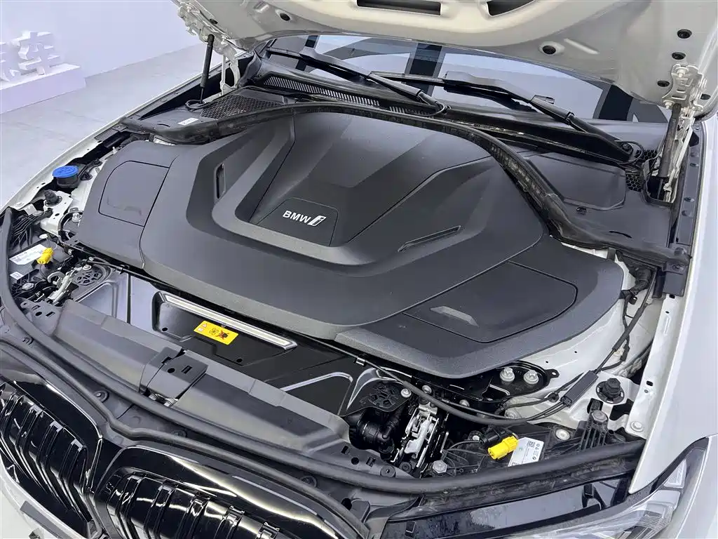 BMW i3 2024 eDrive 35 L купить на сайте DeffCars