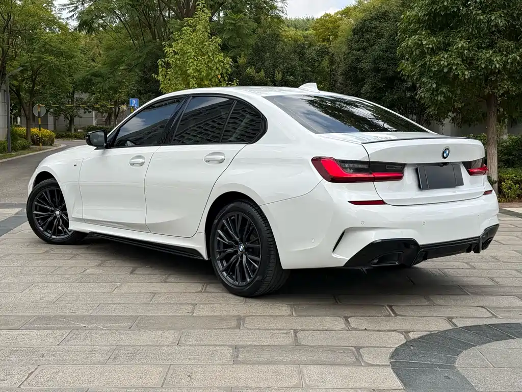 BMW 3 Series 2022 325i M Sports Night Package купить на сайте DeffCars