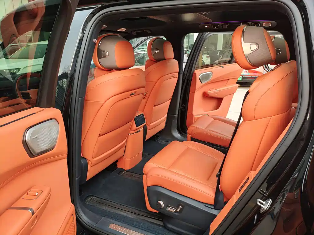 Lynk & Co 900 2025 1.5T Ultra купить на сайте DeffCars