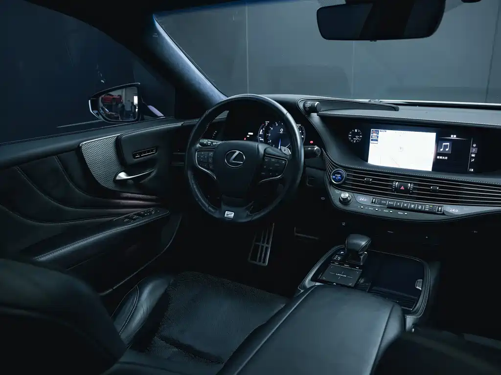 Lexus LS 2018 500h F SPORT National V купить на сайте DeffCars