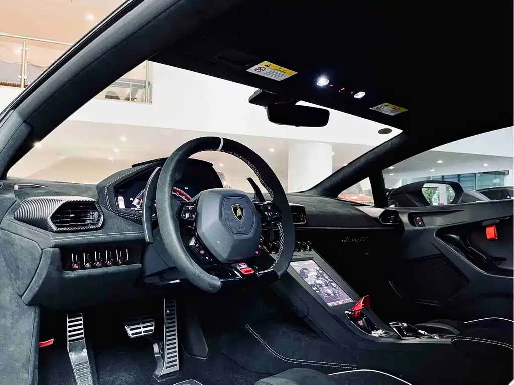 Huracan 2021 STO купить на сайте DeffCars