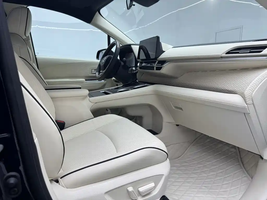 Grevia 2024 2.5L Hybrid Comfort Edition купить на сайте DeffCars