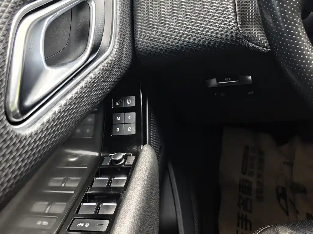 Range Rover Velar 2017 P250 S купить на сайте DeffCars