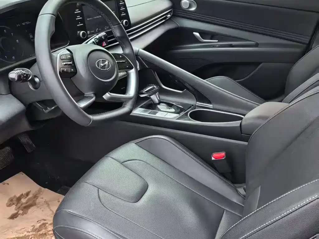Elantra 2023 1.5L CVT LUX Premium Edition купить на сайте DeffCars