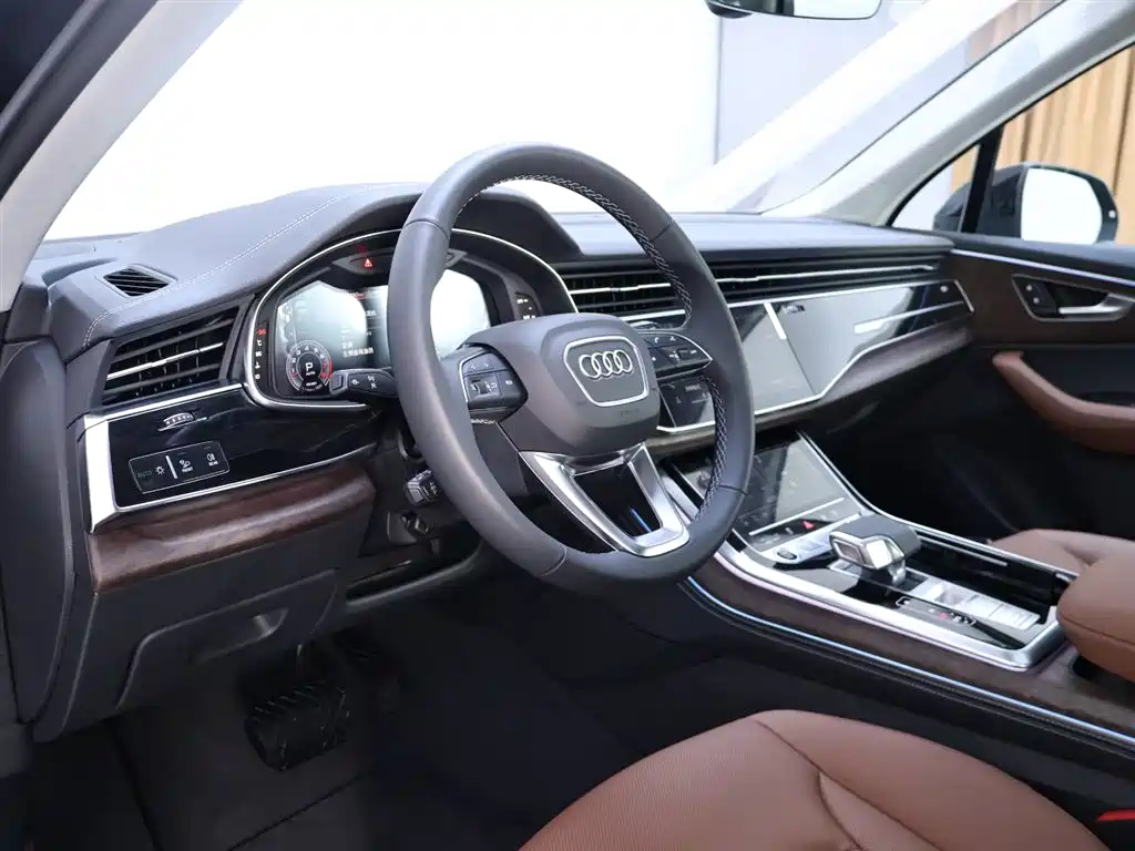 Audi Q7 2025 55 TFSI quattro S line Black Warrior купить на сайте DeffCars