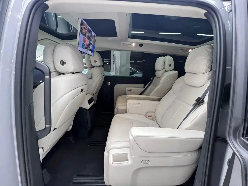 Ideal MEGA 2025 Home Family Special Edition купить на сайте DeffCars